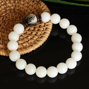 สร้อยข้อมือรากโพธิ์หยกขาว 17 เม็ดรูปดอกไม้สไตล์ชาติพันธุ์เครื่องประดับสำหรับทุกเพศสำหรับพิธีทางศาสนา - Product Image 2