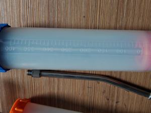 กระบอกฉีดยาพลาสติกขนาด 400 มล. พร้อมหัวฉีดยาวสำหรับให้ยาสัตว์ - Product Image 3