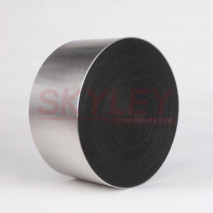 Catalizador de escape metálico para motocicletas y automóviles - Product Image 1