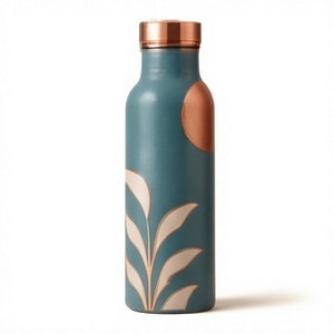 Botella de Cobre Puro con Recubrimiento de Esmalte y Diseño de Logotipo Personalizado, Base Color Verde Azulado, Patrón de Hojas y Tallos, Bebedero Ayurvédico, OEM ODM - Product Image 1