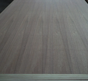 Usine <span class=keywords><strong>de</strong></span> contreplaqué <span class=keywords><strong>de</strong></span> noyau d'eucalyptus <span class=keywords><strong>de</strong></span> peuplier <span class=keywords><strong>de</strong></span> noyer noir vente directe pas cher - Product Image 1