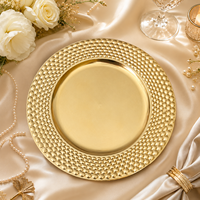 Assiette de présentation ronde dorée décorative avec bord texturé pour mariage, banquet, restaurant, mise en place de table