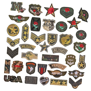 100 pièces/sac expédition rapide Offre Spéciale Camouflage <span class=keywords><strong>tissu</strong></span> fer sur broderie Patch Badge <span class=keywords><strong>pour</strong></span> vêtements - Product Image 1