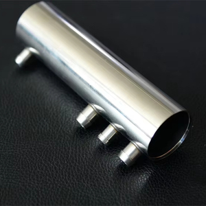 Machine de soudage au laser à fibre 5 axes 1500w 200w Soudeuse au laser Pièces en <span class=keywords><strong>fonte</strong></span> de métal Machine de soudage au laser à fibre <span class=keywords><strong>Prix</strong></span> - Product Image 1