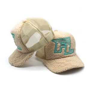 Chapeau de camionneur en fourrure à 5 panneaux, logo de broderie personnalisé, laine d'agneau, <span class=keywords><strong>hiver</strong></span> - Product Image 1
