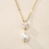 Collier pendentif feuille en zircone cubique, colliers en perles d'imitation d'eau douce pour femmes, bijoux élégants pour mariage, cadeau de mode