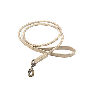 Venta al por mayor de fábrica de lujo para mascotas PU cuero <span class=keywords><strong>Collar</strong></span> Correa conjunto trenzado ajuste cuero adecuado para entrenar perros que caminan - Product Image 2