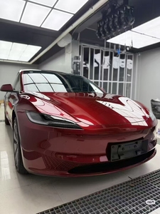 Pellicola Vinilica per Auto Anti-Ingiallimento Effetto Metallo Liquido Rosso Drago, Rotolo di Vinile PET per Wrapping Auto a Prezzo di Fabbrica - Product Image 3