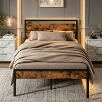 Lit en métal effet bois moderne et durable avec sommier à lattes en acier robuste pour chambre, appartement, hôtel – Vente en gros