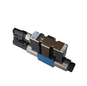 วาล์วควบคุมทิศทางแบบสัดส่วน Rexroth 4WREE6E16-20/G24K31/A1V-655 - Product Image 1