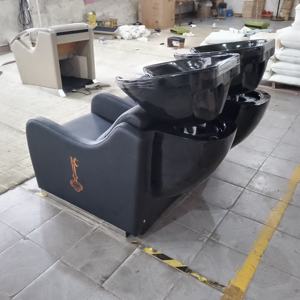 Doppel-Waschsessel mit Waschbecken und Stühlen zum Verkauf - Product Image 3