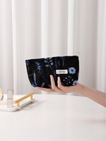 Tas Makeup Portabel Kanvas Baru dengan Bordir Bunga yang Indah dan Desain Sederhana untuk Penyimpanan Perawatan Kulit & Penyimpanan Kuas Makeup.