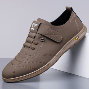 Mocasines Casuales de Cuero para Hombre Xtz, Suela Suave, Tacón Plano con Velcro, Zapatos de Ocio - Product Image 1