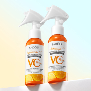 OEM ODM SADOER Marque privée Sérum en spray 100 ml à la vitamine C biologique, éclaircissant, raffermissant, nourrissant, exfoliant doux - Product Image 1