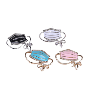 Lapela Estética Esmalte Máscara Médica Broche Enfermeira Elegante Broche Pin Clear Rhinestone Crystal Wedding Jóias Presente para Pérola - Product Image 4