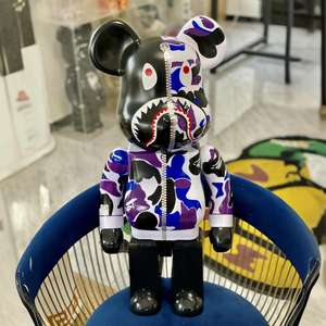 Bearbrick 1000% Action Figure Artigianale in Plastica Orso Squalo Mimetico Ornamenti Bambola a Blocchi - Product Image 6