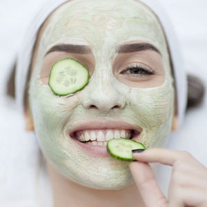 Masque Facial à la Boue en Coton Format Voyage Personnalisable Sans Logo en Marque Blanche à la Vitamine C au Thé Vert et au Matcha - Product Image 6