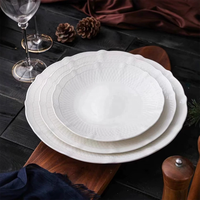 Nouvel ensemble d'assiettes de dîner ovales en céramique blanche gaufrée de style européen, assiette à poisson en porcelaine, plat à fruits de mer pour restaurant et banquet