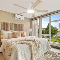 Ventilateur de plafond électrique en contreplaqué à gradation avec éclairage et ventilateur de climatisation à distance avec caractéristiques de haute visibilité
