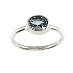 Anillo de Plata 925 con Topacio Azul, Engaste de Bisel, Minimalista, con Piedra Preciosa, para Uso Diario de Mujer - Product Image 1