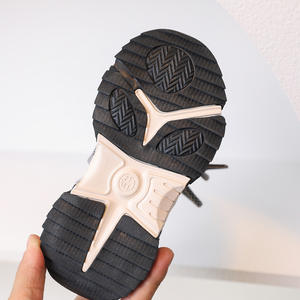 <span class=keywords><strong>Zapatillas</strong></span> de baloncesto para niños, niñas y hombres, nueva marca para exteriores, antideslizantes, de cuero genuino, cierre de bucle superior, <span class=keywords><strong>zapatillas</strong></span> de invierno - Product Image 6