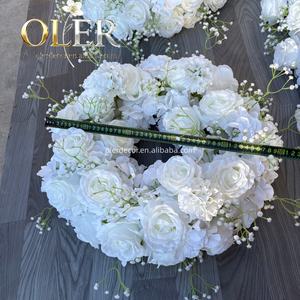 Ghirlanda in Seta Artificiale con Bellissimo Design Floreale, Decorazione Circolare per Porta d'Ingresso, Compleanno, Natale, San Valentino - Product Image 3