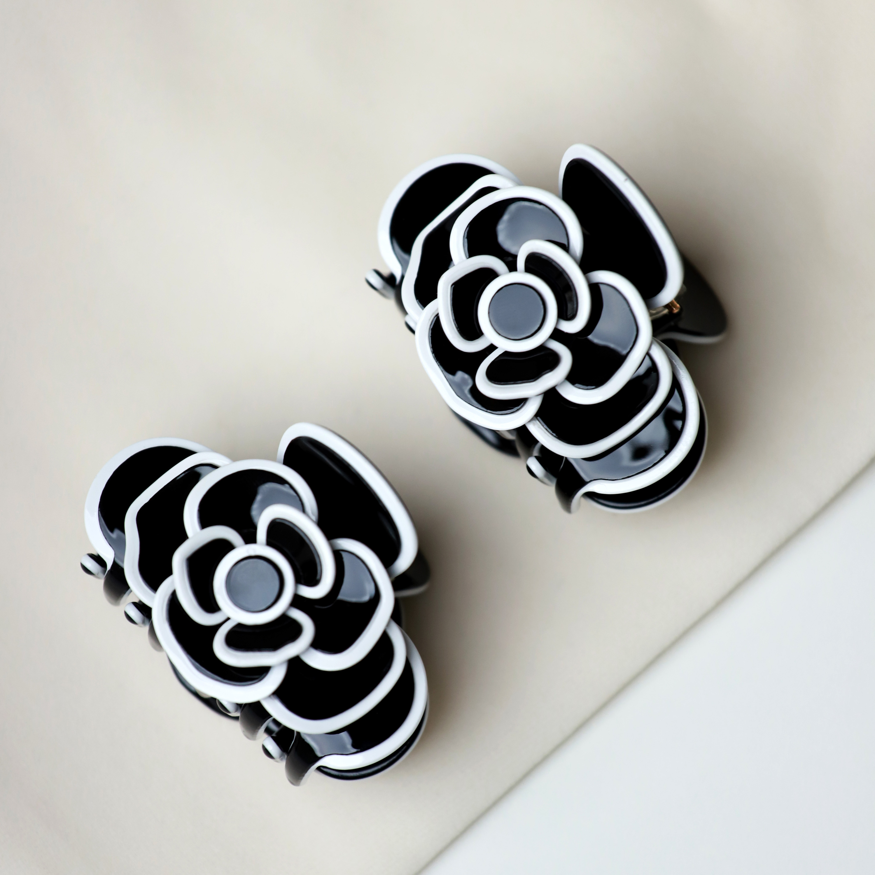 CHANEL Black Resin and Metal Camellia & CC Logo Embellished Barrette CHANEL Hair Barrettes for Women for sale | eBay main image 3