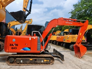 Mini-excavatrice Hitachi ZAXIS60 d'occasion, d'origine japonaise, à prix avantageux, durable, petite pelle sur chenilles, pour l'Afrique, l'Asie du Sud-Est, les routes agricoles. - Product Image 4