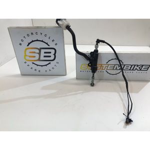 Corpo Farfallato Compatibile con Triumph Speed Triple 1050 S 2016 2017 - Ricambio Sistema Carburante Moto - Product Image 1