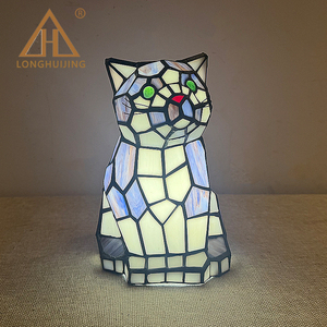 Lámpara de Vidrio Estilo Tiffany LongHuiJing con Figura de Gato Hecha a Mano, Lámpara de Noche para Mesa de Noche, Decoración para el Hogar, Regalo para Amantes de Mascotas - Product Image 3