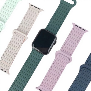 Bracelet de remplacement sport en silicone souple Trendybay 45 mm pour <span class=keywords><strong>Apple</strong></span> <span class=keywords><strong>Watch</strong></span> Series 10/9/8/<span class=keywords><strong>7</strong></span>/6/5/4 SE - Product Image 1
