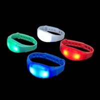 Bracelets en silicone écologique avec lumière LED personnalisée Impression numérique pour fêtes concerts Cadeaux promotionnels de sécurité Logo personnalisé
