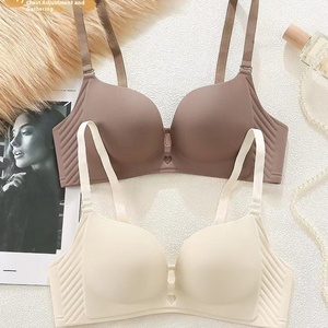 บราไร้โครงสำหรับผู้หญิง สวมใส่สบาย ไร้ตะเข็บ ระบายอากาศได้ดี สายปรับได้ เหมาะสำหรับฤดูร้อน ช่วยยกกระชับทรง ผลิตจากผ้าถักบางเบา - Product Image 3