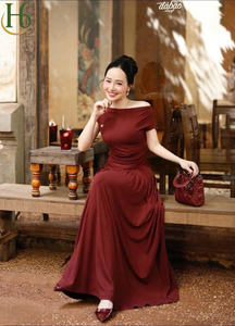 Ensemble haut et jupe pour femme, style décontracté chic vietnamien, deux pièces, haut à col bateau et manches courtes, pantalon en mélange de polyester respirant - Product Image 5