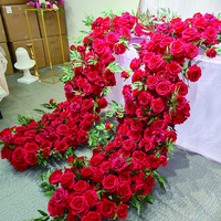 Décoration de table rouge, chemin de table floral, fournisseur de décorations pour événements de mariage, rangée de fleurs artificielles en soie pour allée et arche, roses et verdure