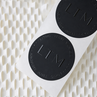 Autocollant rond personnalisé en PE avec impression UV, vernis brillant 3D, résistant à l'huile, adhésif noir mat, imperméable