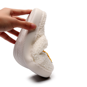 Chaussons d'Halloween et de Noël 2025 pour hommes et femmes, livraison rapide, semelle extérieure antidérapante en TPR pour l'hiver et l'été - Product Image 2