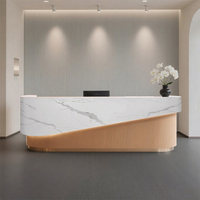 Comptoir de réception moderne minimaliste de luxe léger en forme d'arc pour salon de beauté, magasin de vêtements, bar