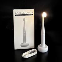 Brosse à dents pour enfants avec lumière LED blanche pour éclairer la cavité buccale, nettoyage précis, prévention des caries
