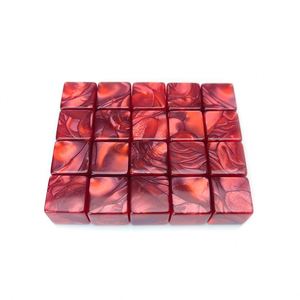 Dados Acrílicos Cuadrados Personalizables de 16 mm con Esquinas Redondeadas, Color Arcoíris, Perla Roja, Material Plástico para Juegos de Mesa - Product Image 1