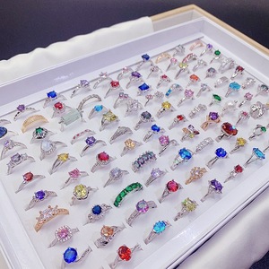 Commercio all'ingrosso 100 Pcs Bulk Designer Gemstone Ring gioielli di fascia alta di lusso colorato zircone fedi nuziali per le donne anello di gioielleria raffinata - Product Image 2