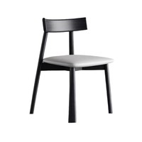 Chaise de salle à manger à lattes courbées, dossier ouvert aéré et pieds tournés, prix promotionnel pour salles d'événements, salles de banquet, restaurants et cafés