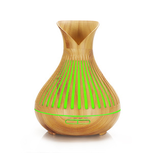 Diffuseur d'arômes à effet bois 500 ml, humidificateur avec lumière LED et télécommande pour usage domestique - Product Image 4