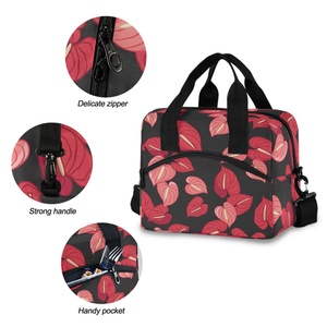 Bolsa Térmica Porta Alimentos con Aislamiento Suave, Diseño Elegante de Anturio Rojo Hawaiano, de Poliéster, Portátil - Product Image 5