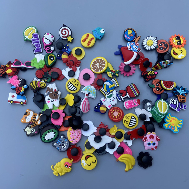 Custom Personalized Logo PVC Shoe Charms Wholesale Popular Fashion Cartoon Character Charms