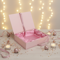Boîte cadeau rigide magnétique de luxe personnalisée pour sous-vêtements et lingerie, avec doublure en satin gaufré, faite à la main
