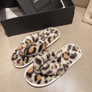 Chaussures d'hiver pour femmes, multicolores, douces, légères, chaudes, en fourrure, avec bordure en fourrure et semelles antidérapantes, grandes tailles - Product Image 4