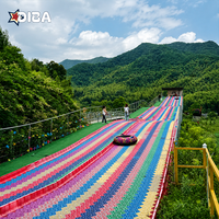 Équipement de terrain de jeu sur mesure, toboggan arc-en-ciel extérieur pour aire de jeux intérieure, centre de jeux pour enfants