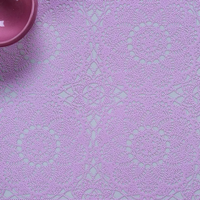 Napperon de table en vinyle à motif dentelle, en PVC plastique, coloré, résistant au lave-vaisselle, pour salle à manger et restaurant, très populaire, vente en gros