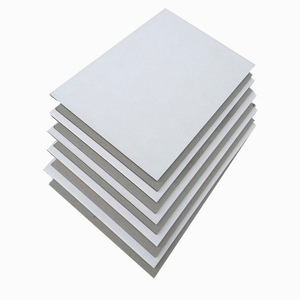 Carton duplex anti-humidité et anti-ondulation en pâte chimique recyclée enduite de kaolin avec dos gris - Product Image 1
